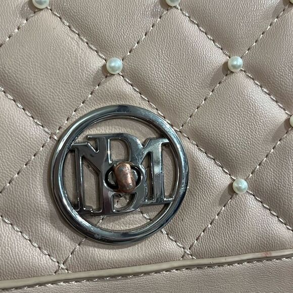 Badgely Mischka Crossbody - Picture 10 of 10